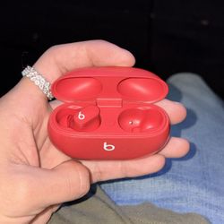 Beats Studio Buds/noise cancellation