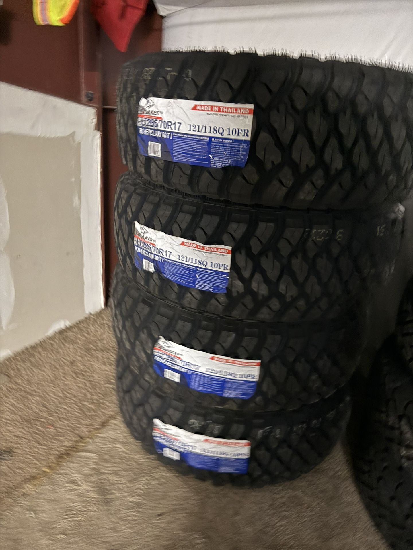 285/70/17 MT Atlander Tires Installed And Balanced/ Instaladas Y Balanceadas