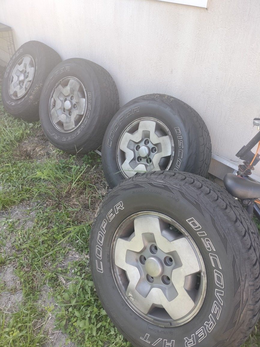 Chevy Blazer R15 Rims $ 225 ..Tires Are Bad