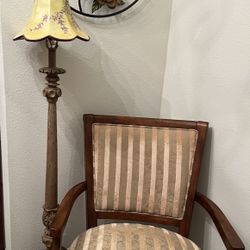 Vintage Chair and Lamp Set & Wall Decor 