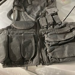 SWISS ARMS TACTICAL VEST