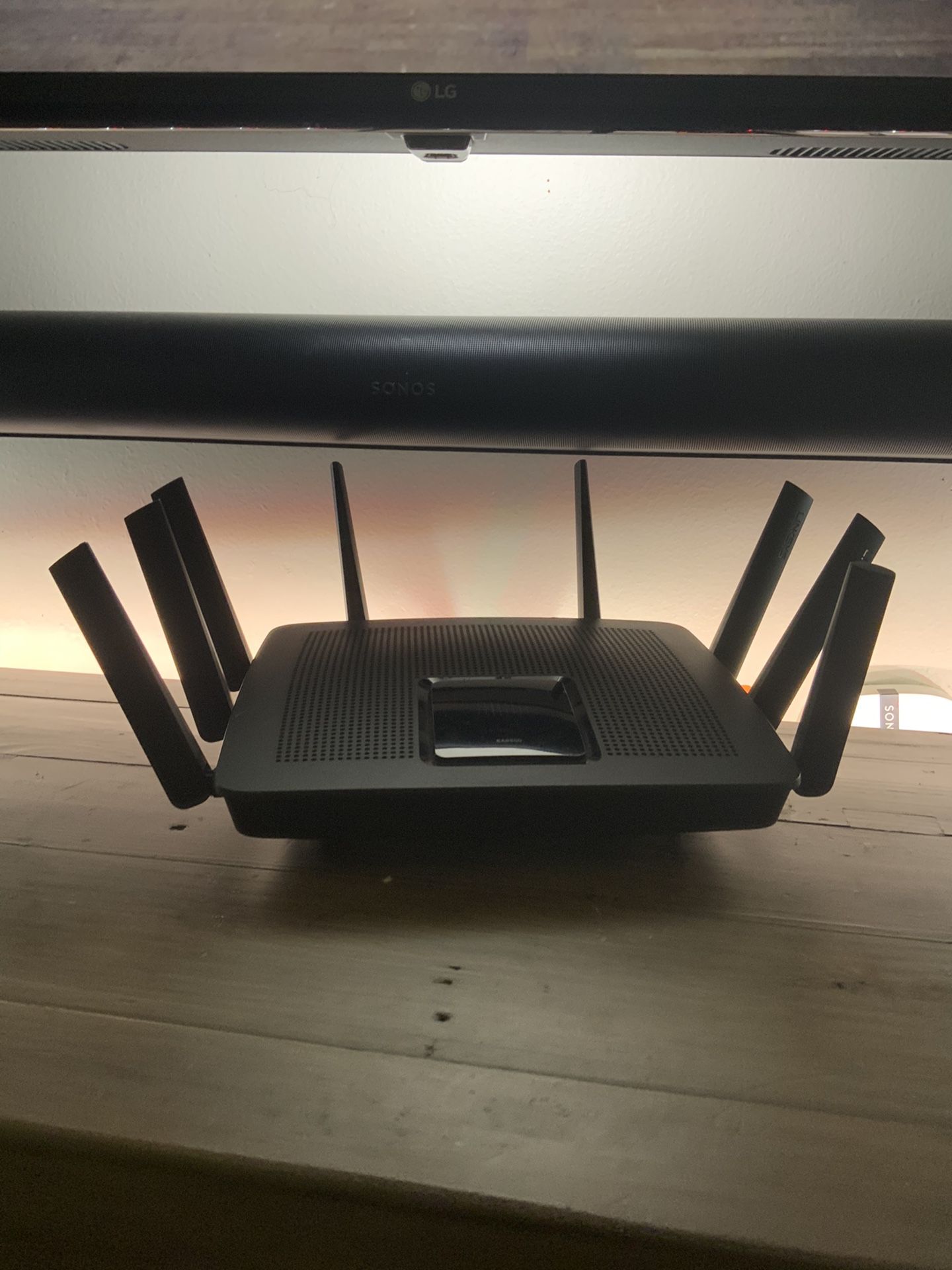 4K/HD Tri-Band Linksys Router