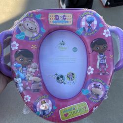 Brand New In Wrapping Doc Mcstuffins Potty Training Seat Cover 