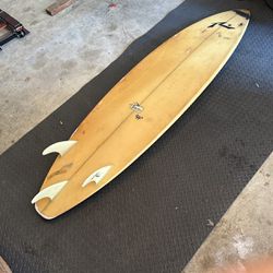 6'8 surfboard