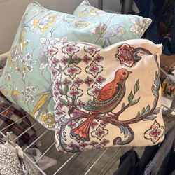 Throw Pillows 