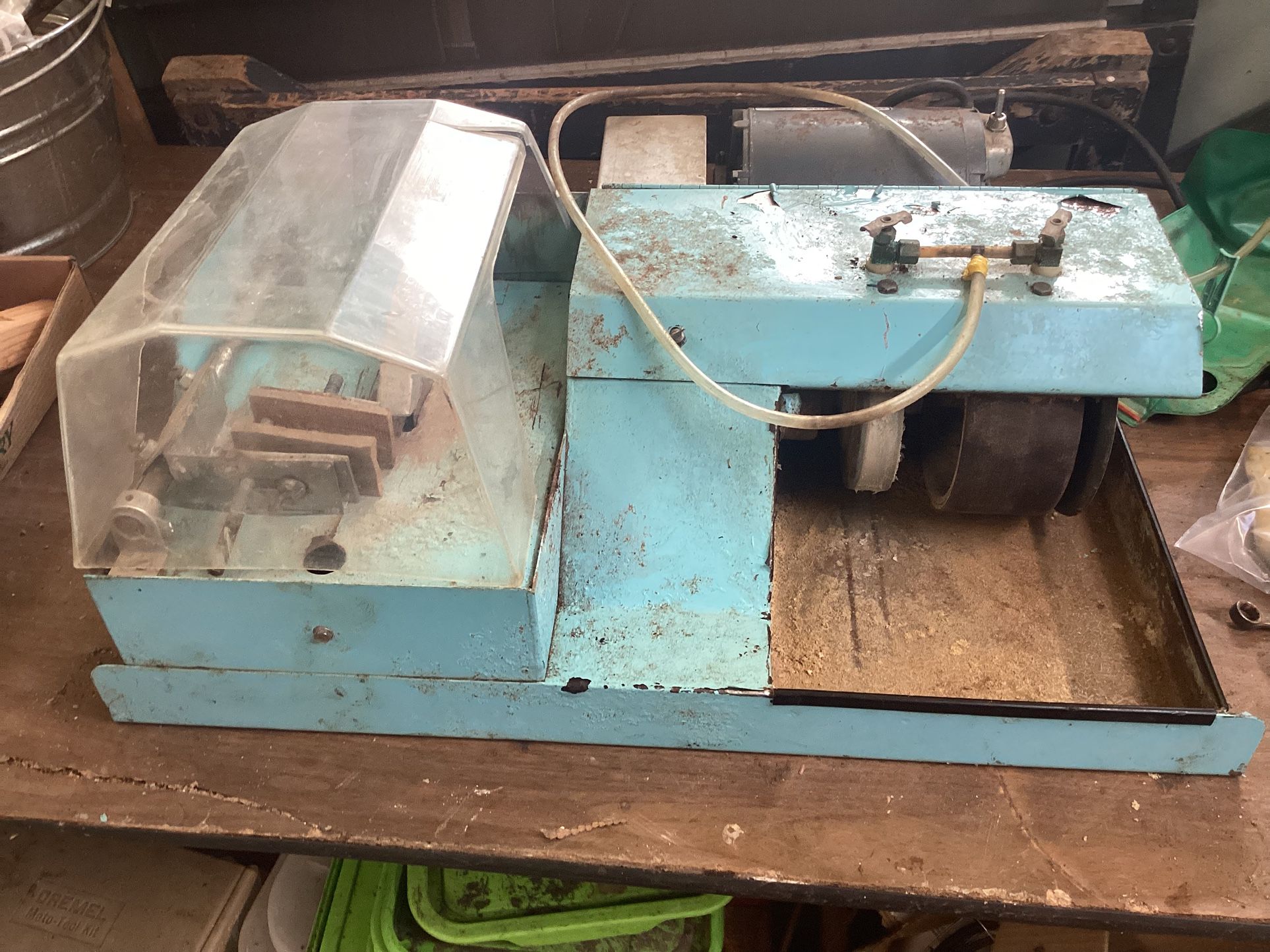 Old cabbing machine