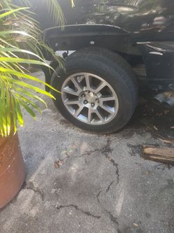 4 wheel and tires size 20 Chevy