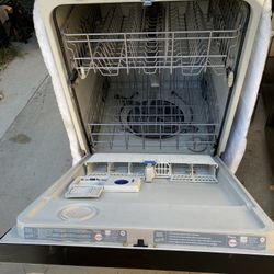 Dishwasher Whirlpool 