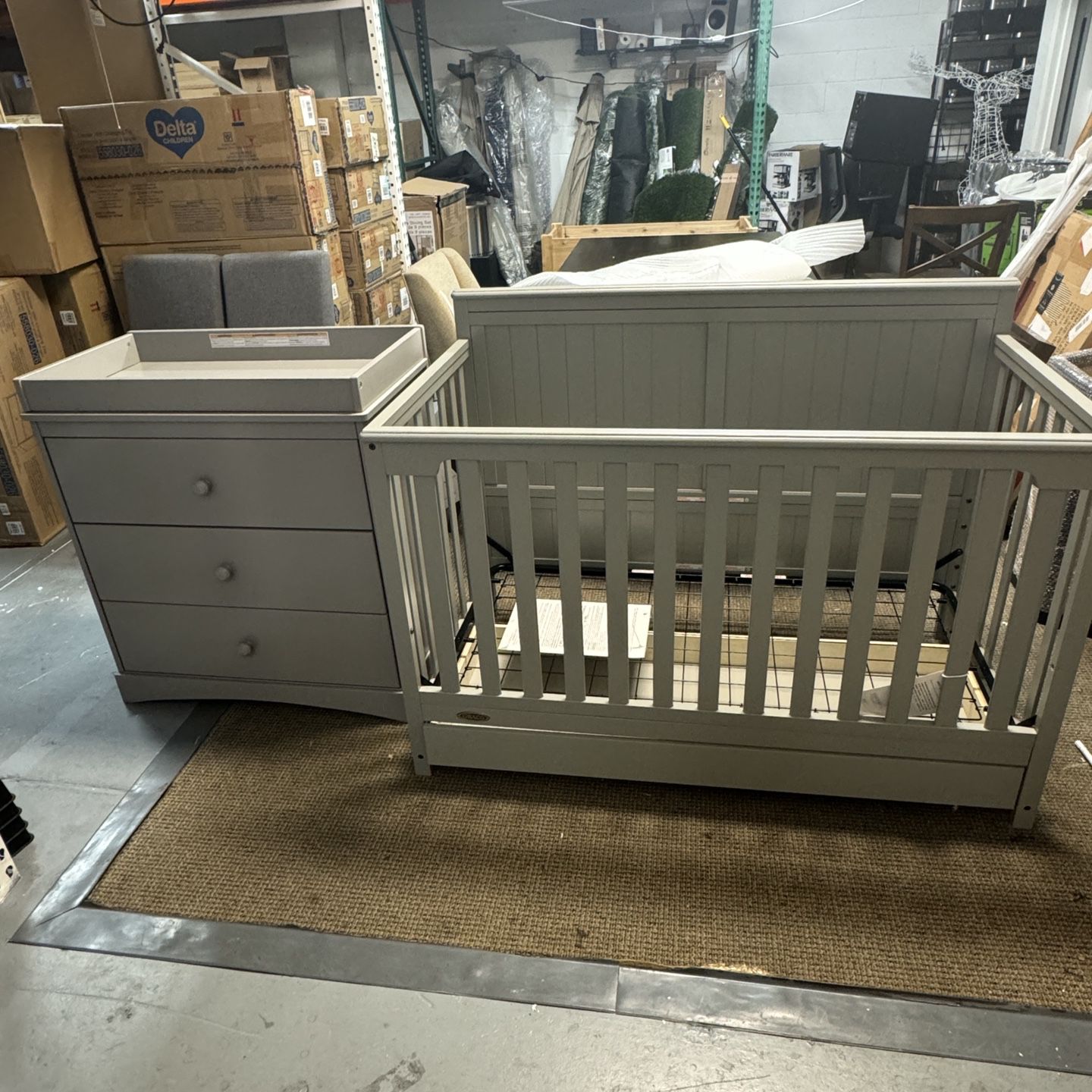 Convertible Baby Crib and Dresser Set 