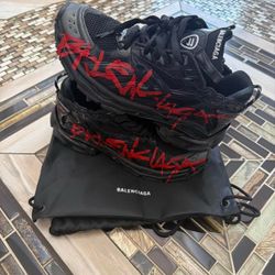 balenciaga runner black graffiti