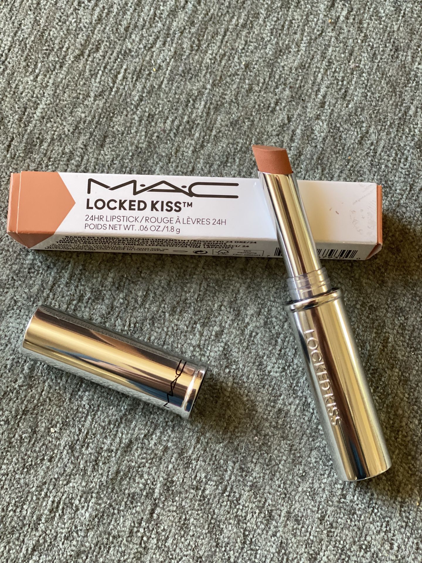 MAC Locked Kiss 24 Hr Lipstick - 68 Teaser