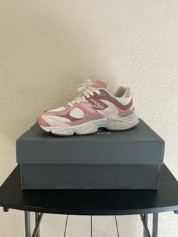 size 7 Pink And Rose new balance