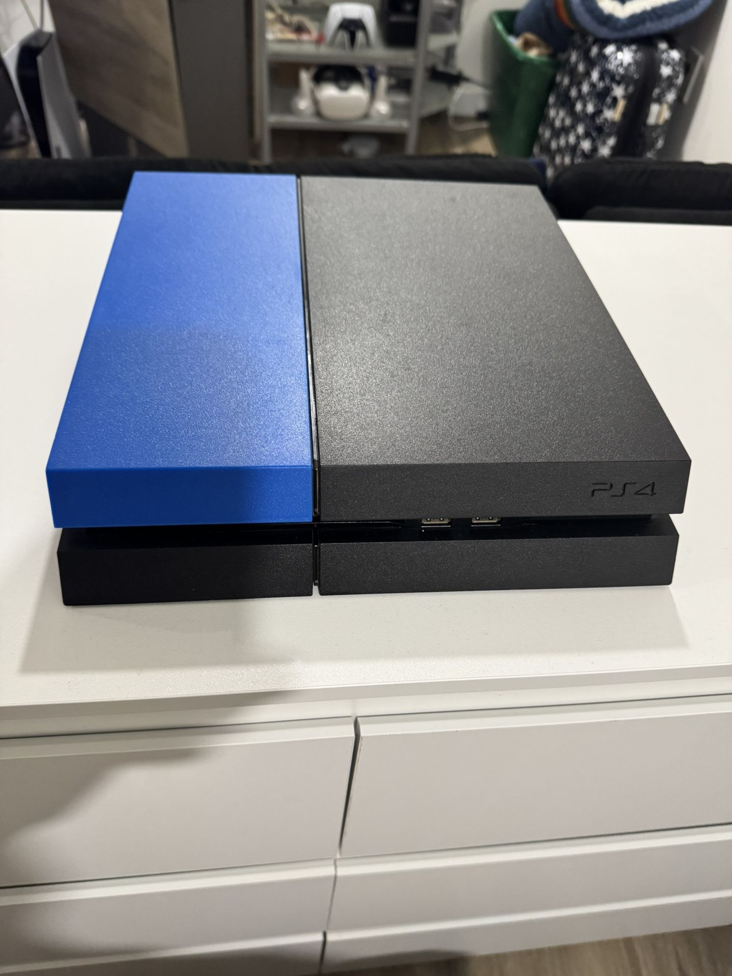 PS4