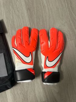 Nike GoalKeeper Soccer Gloves Vapor Grip3  Size 6