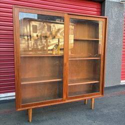 Vintage Mid Century Bookcase/Display Case