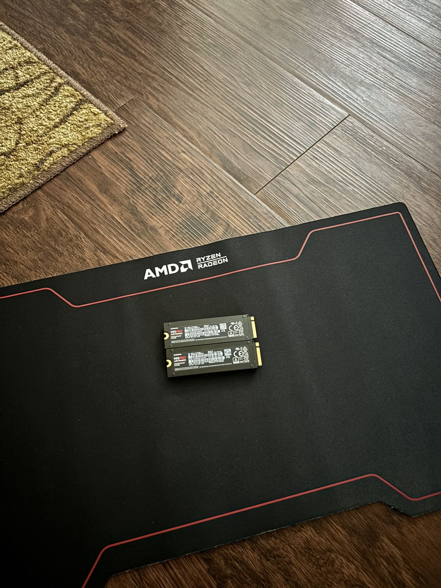 4TB GAMING SSD M.2 990s Pro With Heatsink READ DESCRIPTION NOT BOX 📦 PICK UP ONLY NO TRADE👉FIRM ON PRICE👈 💲225 EACH ONLY CASH 💵