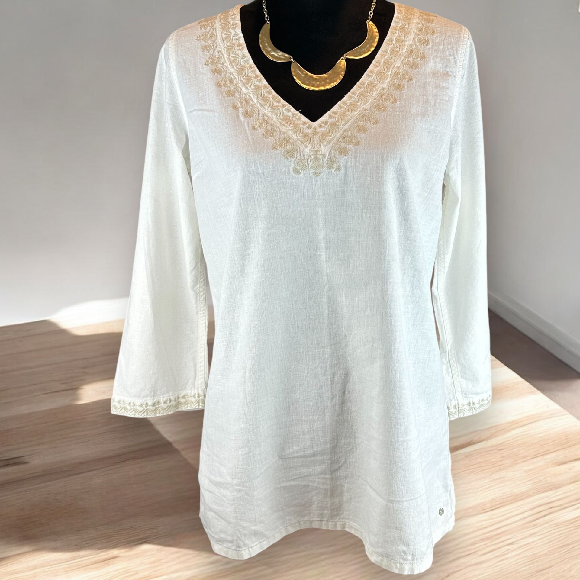 Eddie Bauer Ivory V Neck Embroidered Tunic 3/4 Sleeve Linen Rayon Womens M Boho