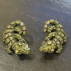 Heidi Daus "Ali-Gorgeous" crystal alligator button earrings. 