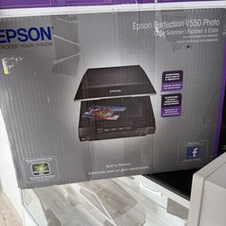 Epson Perfection V550 Photo Scanner – Works Perfect – Fast Sale
