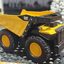Cat Mighty Steel Dump Truck Toy