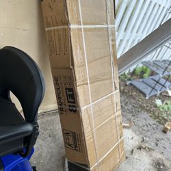 8 Ft Trampoline Brand New In Box 