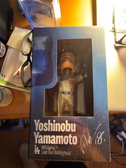 Yoshinobu Yamamoto Los Angeles Dodgers Last out Bobblehead-75