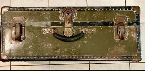 WW2 Footlocker All original.