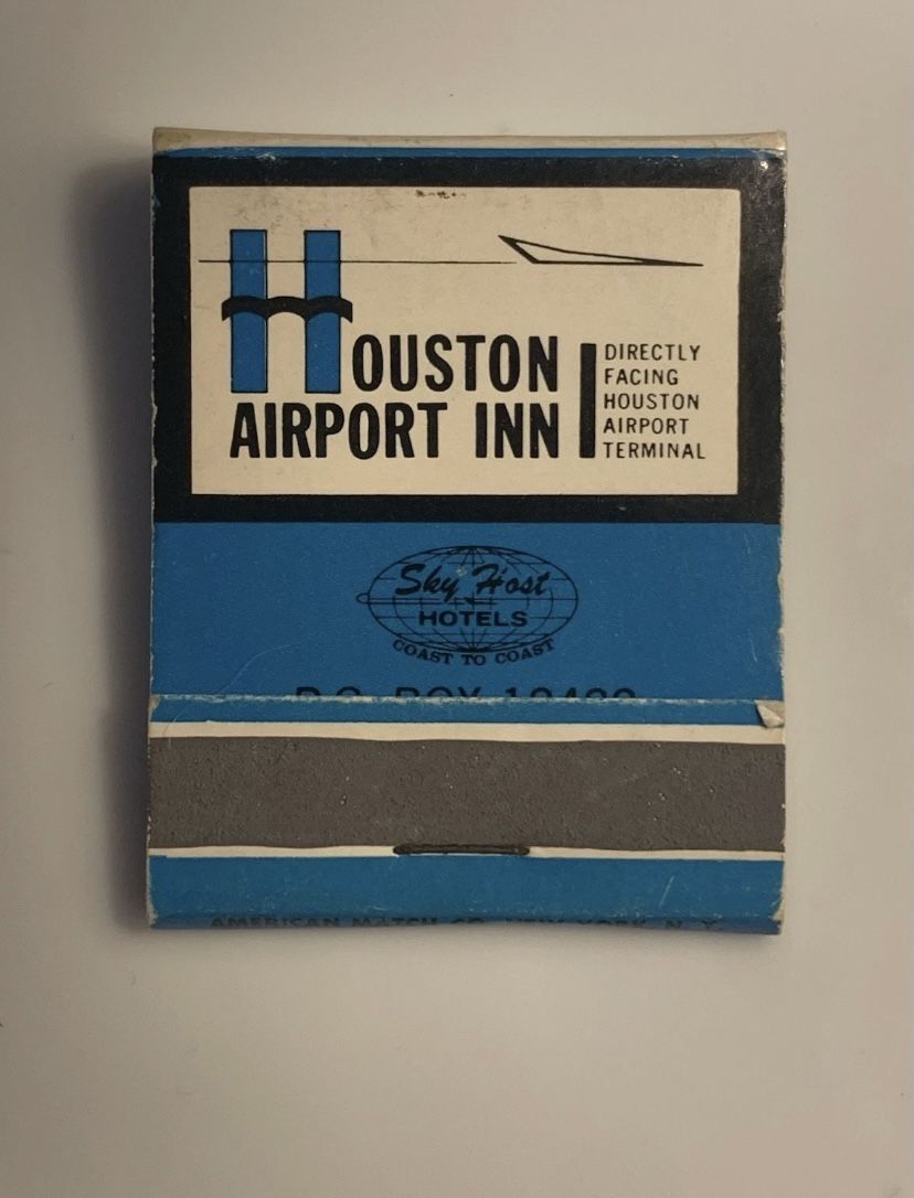 Houston Airport Inn ~ Houston Texas ~ Paper Collectible ~ Vintage Matchbook ~