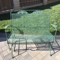 Swinging Metal Graden Bench