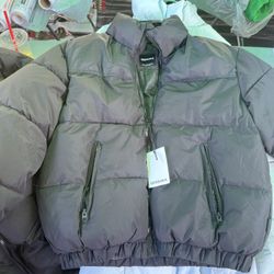 Bershka Men’s Quilted Bomber Jacket Ski Snow Warm Winter Coat Black size M 