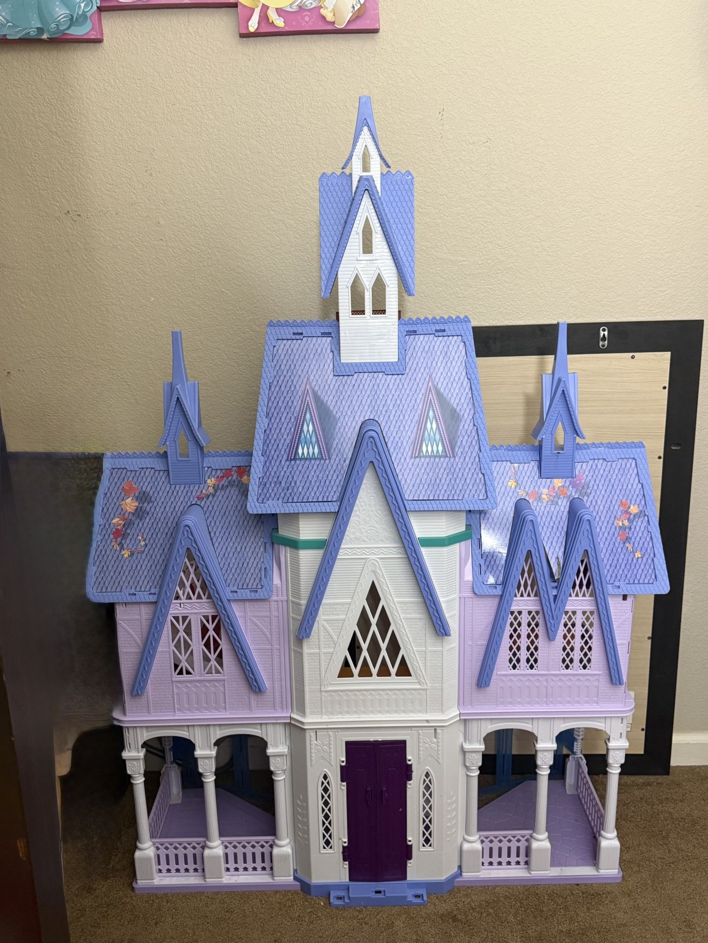 Frozen Dollhouse