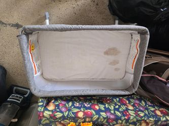 Baby side bassinet used $25.00