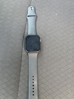 44MM Series 5 Apple Watch