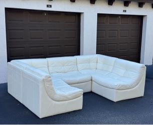 Sofa/Couch Sectional - Z Gallerie - Modular - Delivery Available 🚛