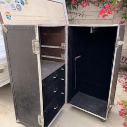 FREE Touring Wardrobe Flight Case / Road Case (On Wheels)