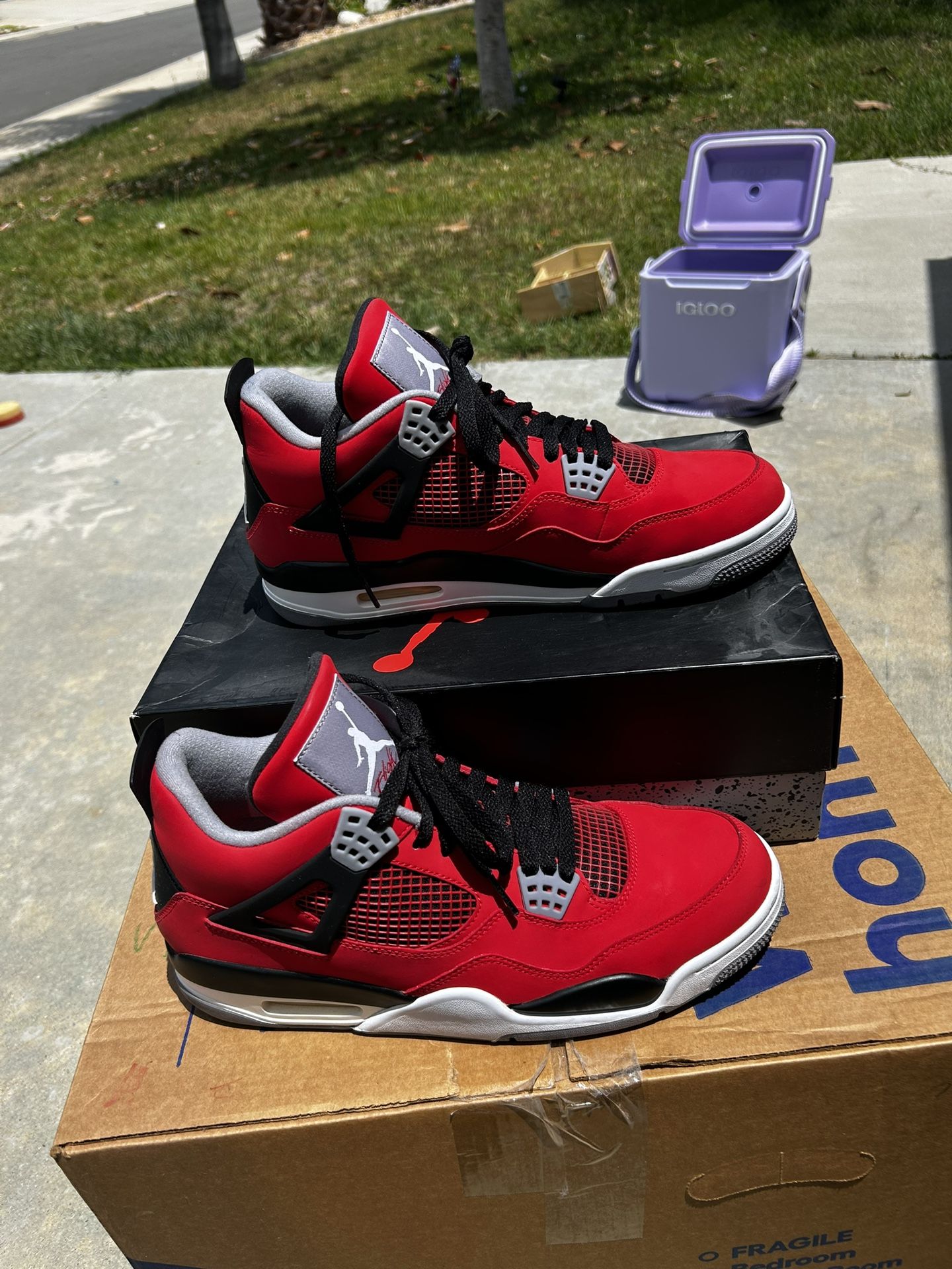 Air Jordan 4 Retro