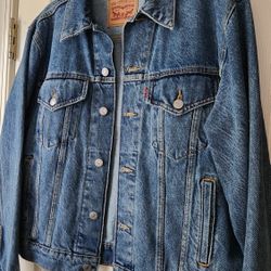 Womens Levi's Jean Jacket (Large)