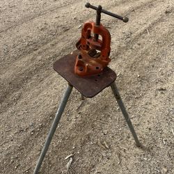 Pipe Vice And Stand 