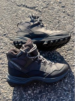 Merrell Women's Thermo Chill Mid Waterproof Snow Boot J16466 Black US 7