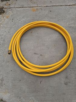 New 33' 1/2" gas flex line