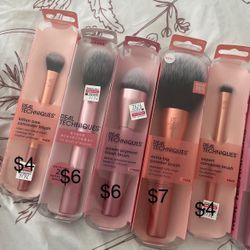 Real Techniques  Brushes 