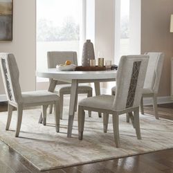 HIGH END ROUND DINING ROOM TABLE AND 4 CHAIRS 