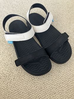 Native Kids Sandals Size 1