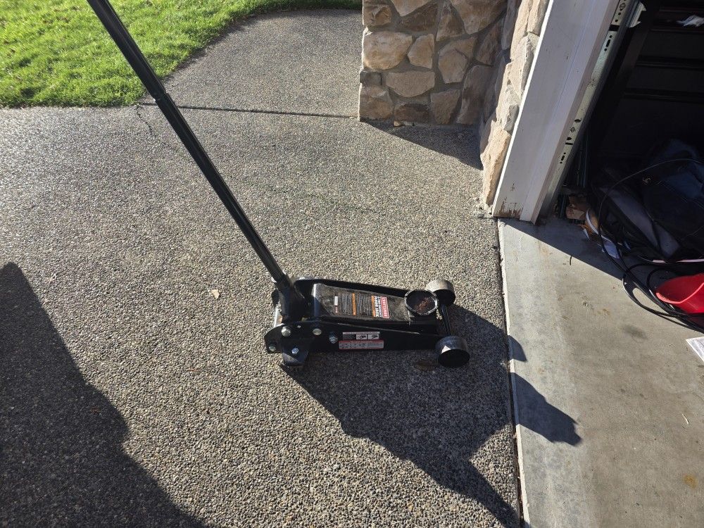3-ton Craftsman Floor Jack