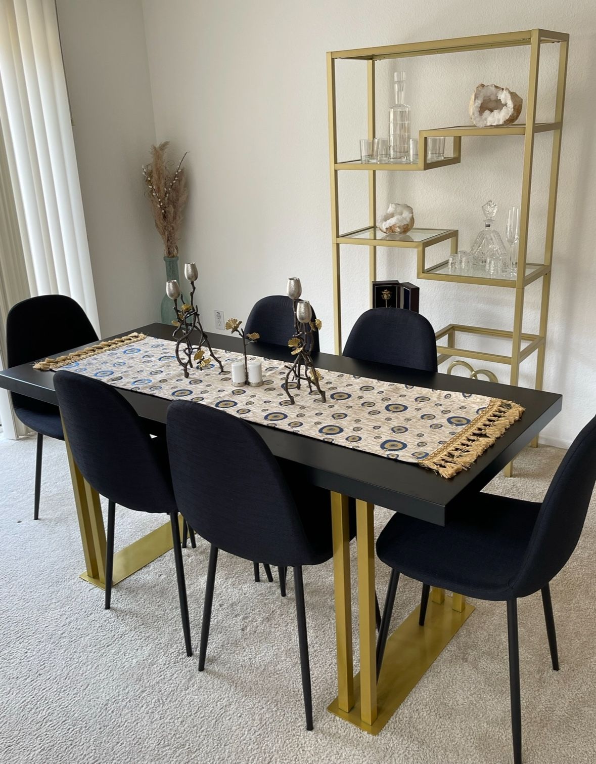 Dining room set (table, Chair)