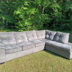 Like New Grey Sectional Couch 