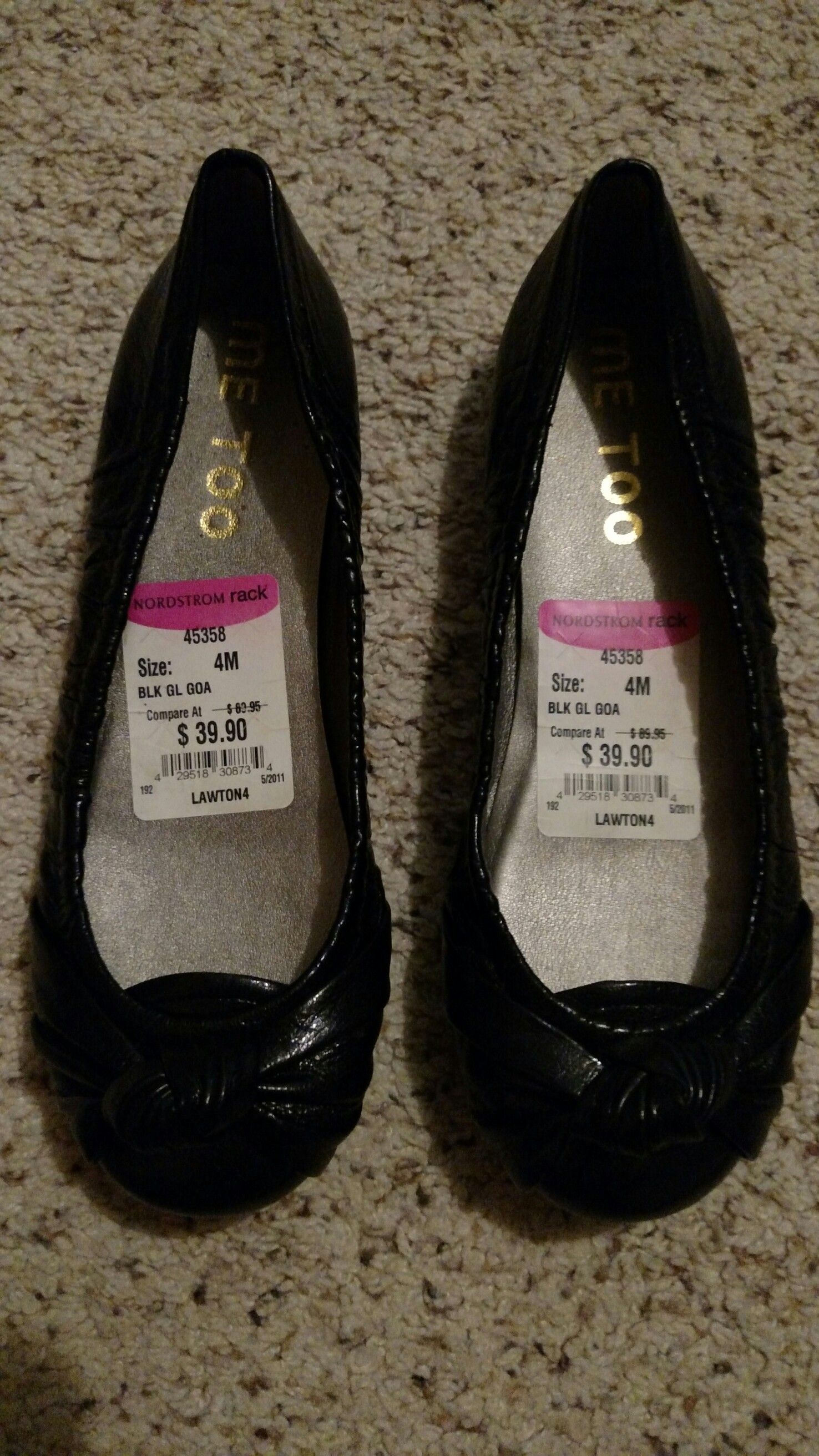 Me Too "Lawton 4" Flats. Size 4