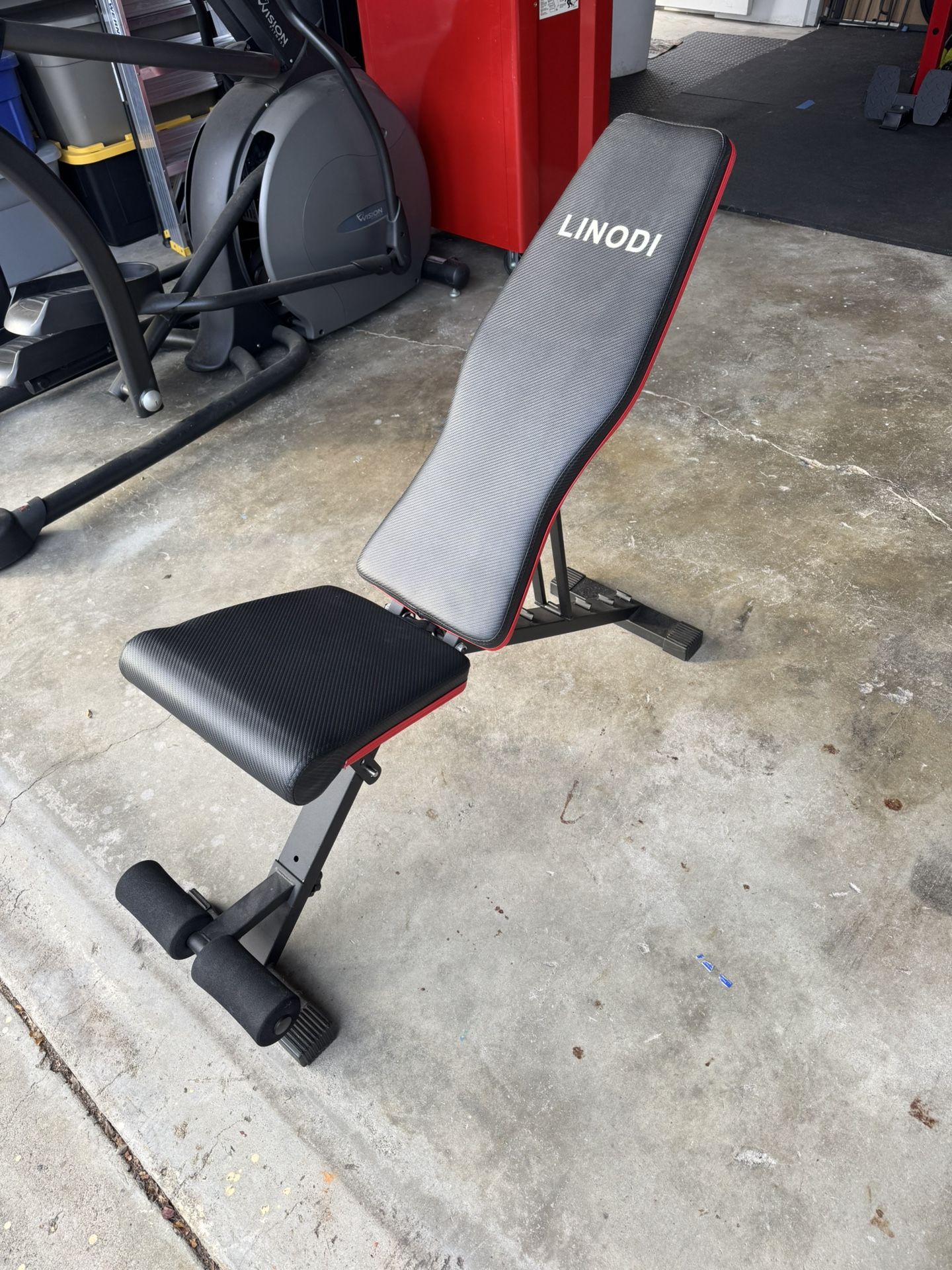 Adjustable Weight Bench