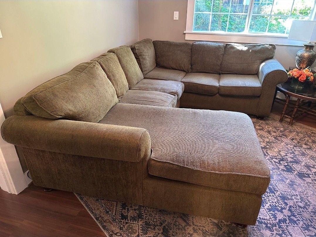 Gray/Green Chenille Sectional Couch Sofa Chaise Modular Footrest