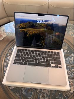 Apple Macbook Air 13" M3 (2024 Model) Like New
